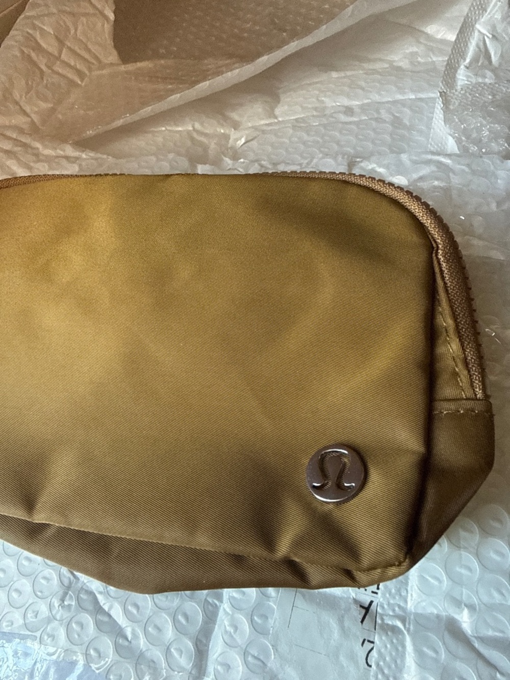 Beige/Tan Everywhere Belt Bag, 1L, NWOT - Picture 2 of 6
